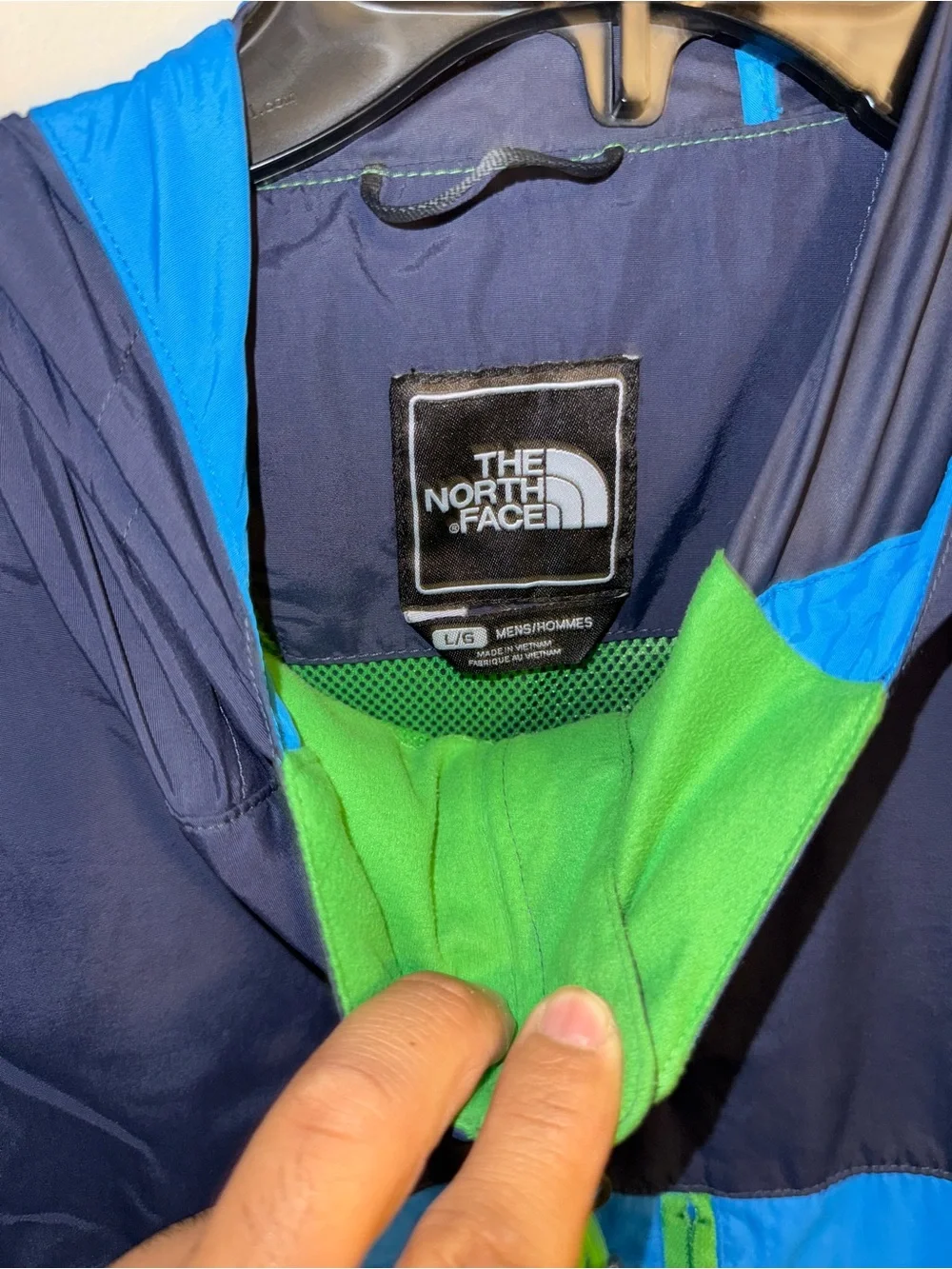 The North Face men Colorblock Windbreaker Jacket - Navy/Blue/Green